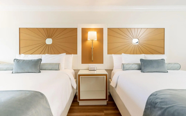 La Mer Beachfront Resort