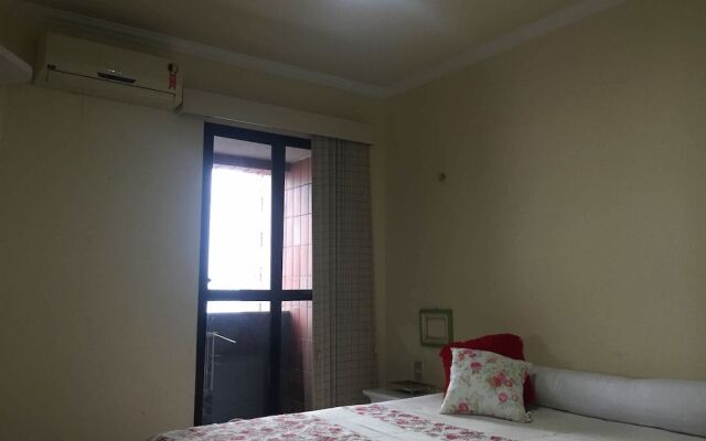 Apartamento mobiliado pertinho beira mar