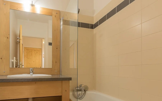 Apartment in Orcieres With Ski Slope Views