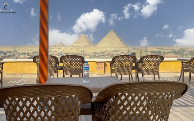 Celia Pyramids View inn