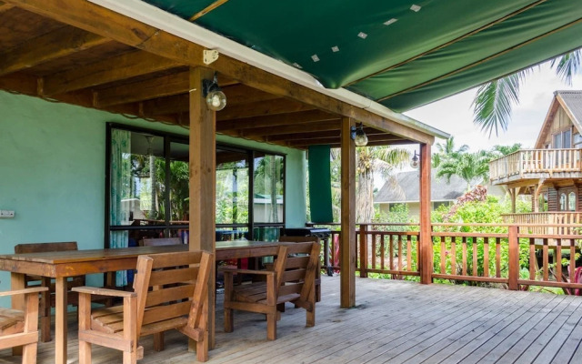 Manea Beach Villas
