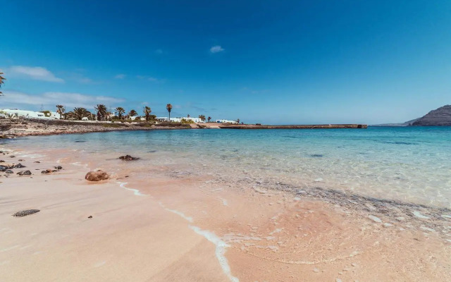 Seaside Villa La Graciosa