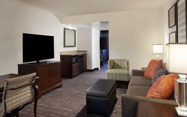 Embassy Suites by Hilton Philadelphia Airport