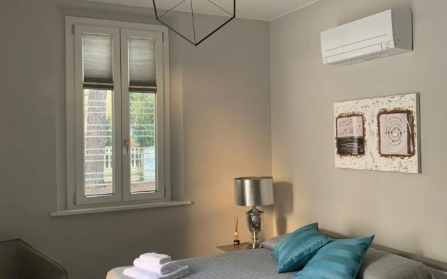 Delizioso appartamento in villa al mare