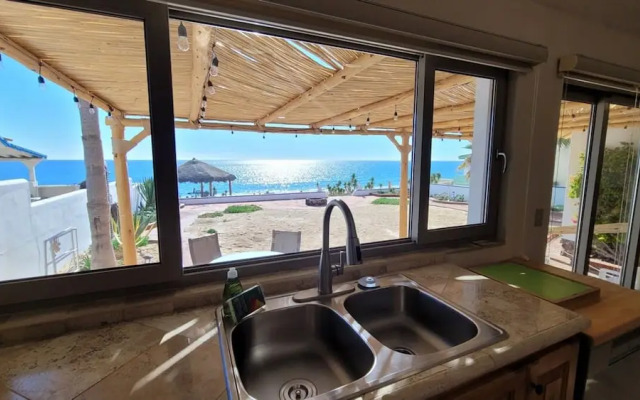 Casa Evita 3 Bedroom Beachfront Home