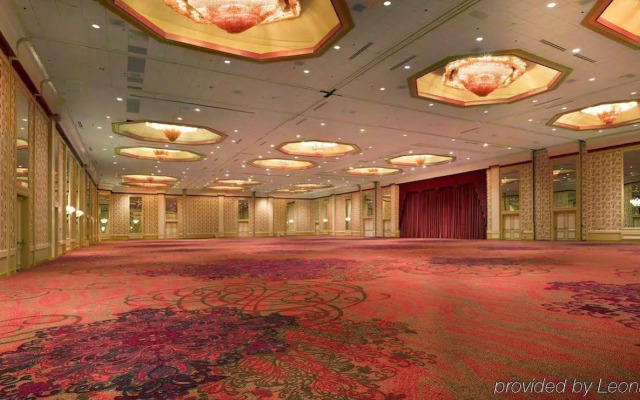 Renaissance Dallas Addison Hotel