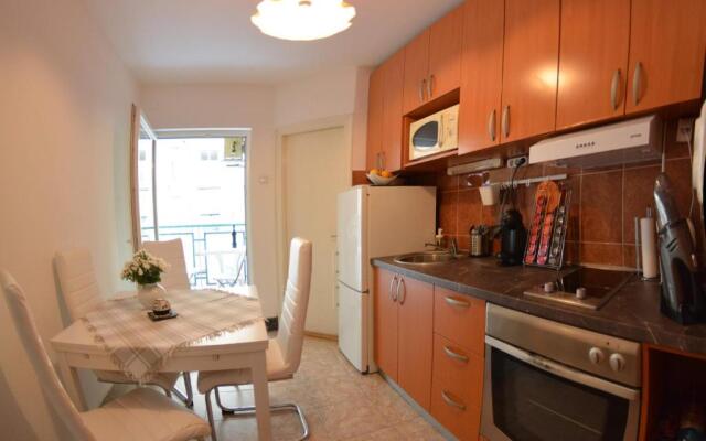 White Night City Center Apartman