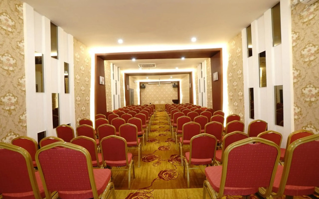 Green Rose Hotel