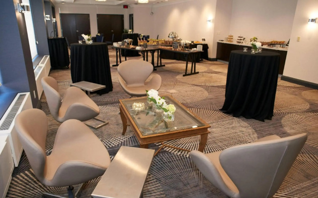 Courtyard by Marriott Downtown Toronto