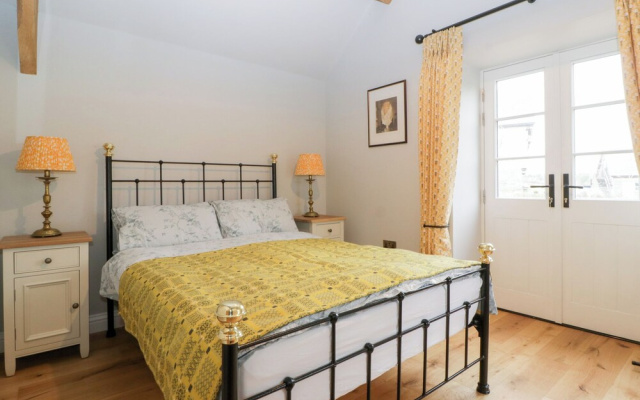 Velindra Farm Cottage