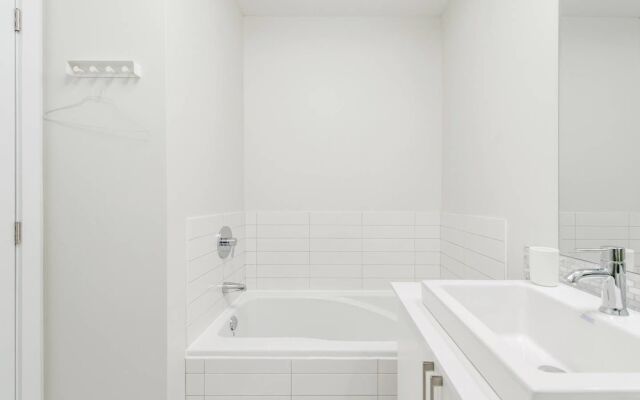 Cool and Comfortable 2 Bedroom Den