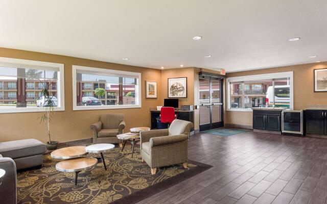 Quality Inn & Suites Portland Airport