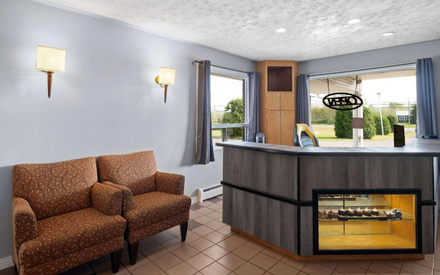 Travelodge by Wyndham Grand Falls