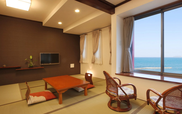 Tateyama Onsen Oshisashiminoyado Tarobe