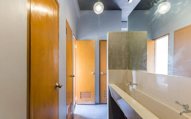 MNL Beach Hostel Boracay