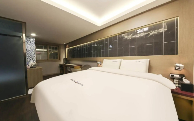 Sugar Hotel