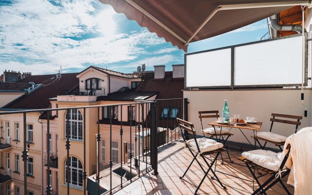 4-room apartment near Charles Square