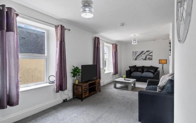 Spacious Holiday Home & Plymouth Pier & Free Parking