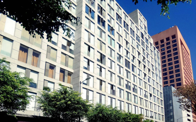 Puerta Alameda Suites