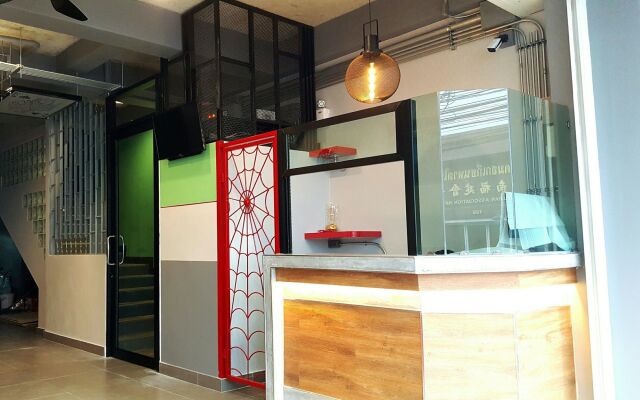 Room 2 U Hostel & Guesthouse