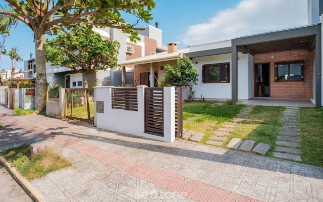 House w/ 3 Bedrooms and Barbecue Lpb0000