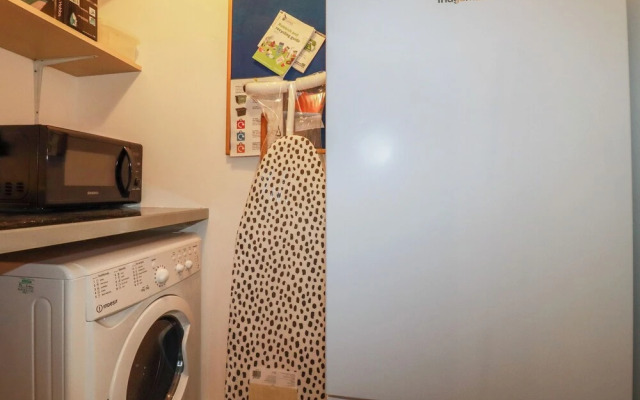 6 Trelawney Court