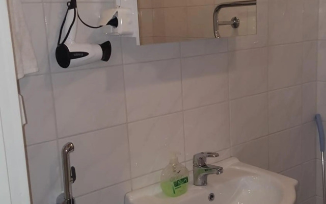 Oulun Satamahuoneet ja -ravintola