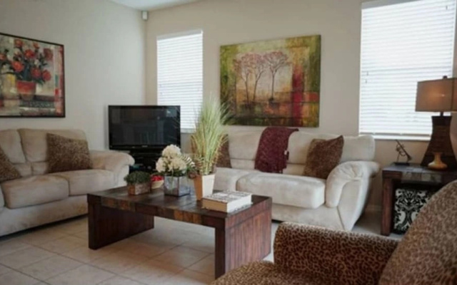 4 BR Compass Bay Sleeps 8