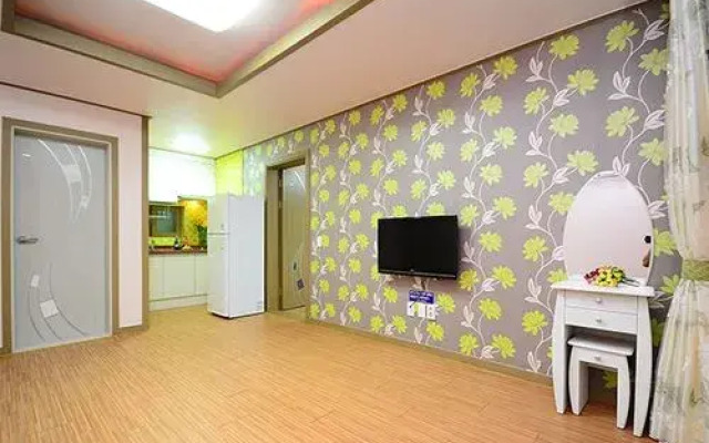 Mongsanpo Sound of Sea Wave Pension