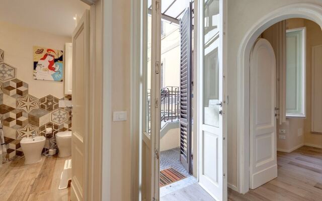 Central Berchet With Terrace and Private Entrance