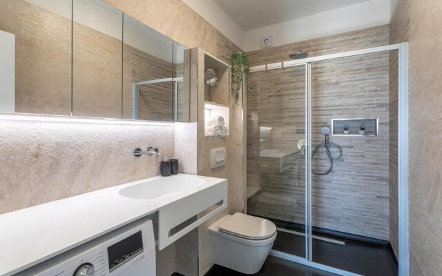 Awesome Apartment in Sali with Hot Tub, WiFi & 2 Bedrooms