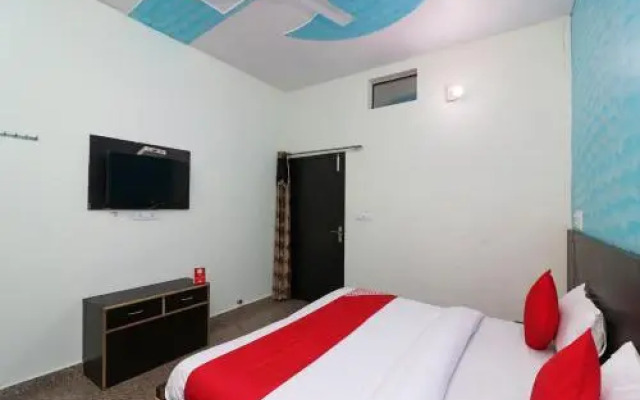 Dev Hotel by OYO Rooms