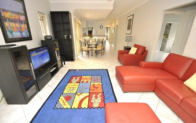 Kingsford 12 Shaw Furnished Apartment