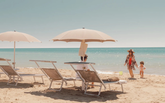 Luna Minoica Suites and Apartments