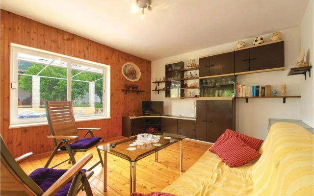 Two-Bedroom Apartment in Racisce