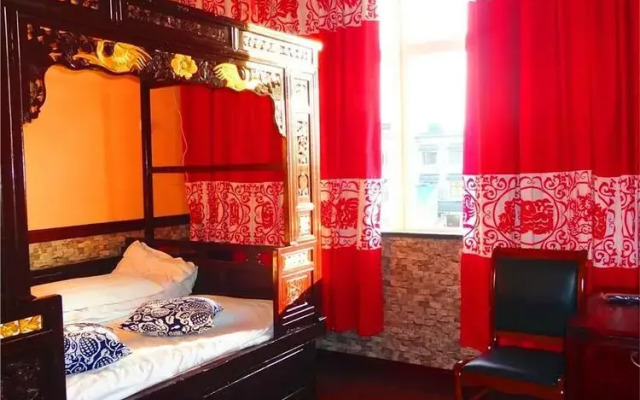 Wuzhen Yishuige Inn