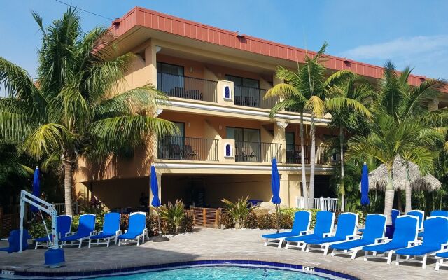 Coconut Cove All-Suite Hotel