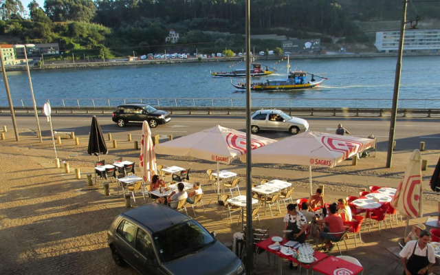 Porto Douro River Guest House