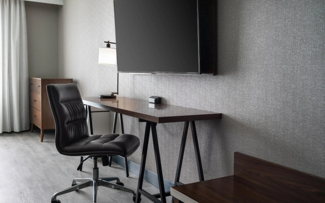 Four Points by Sheraton Hotel & Suites San Francisco Airport