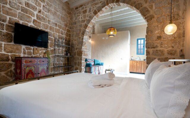 Arabesque Arts & Residency