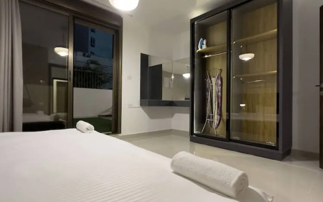 Stylish Luxe Apartment