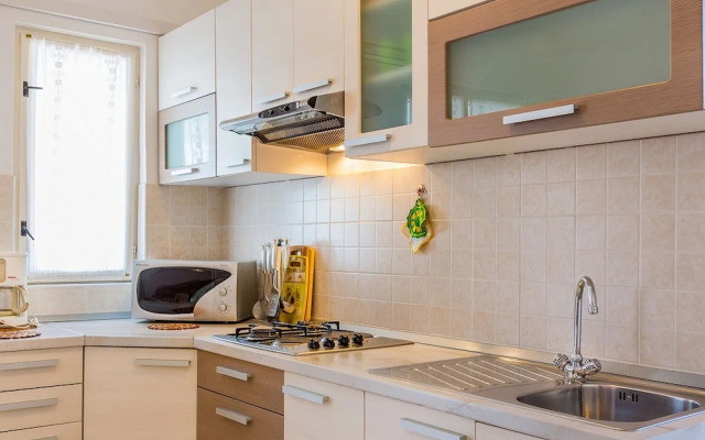 Spacious Apartment With Large Covered Terrace