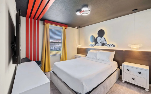 1043 Plantation Lane