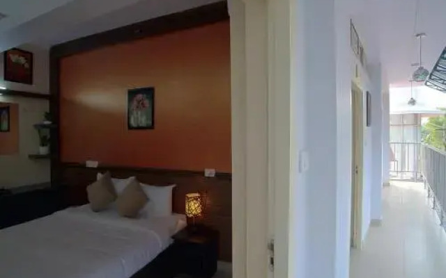Gems 9 Airport Hotel