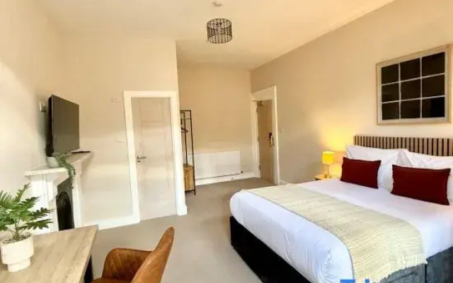 Seaside Escape with Double Bed & Balcony
