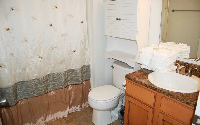 Colony Club M5 condo