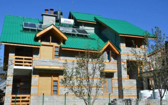 1 BR Cottage in Manali - Naggar Road, by GuestHouser (3B71)