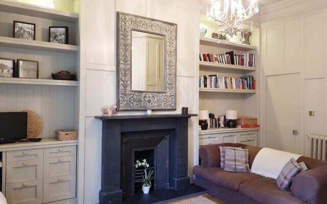Elegant Central Street Studio