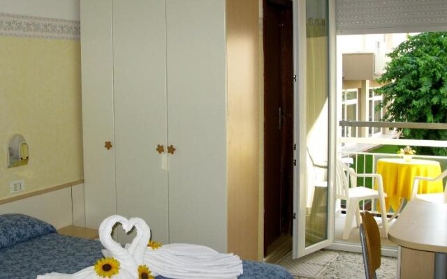 Hotel Holiday