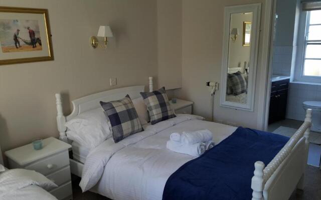 Central Bar Guesthouse